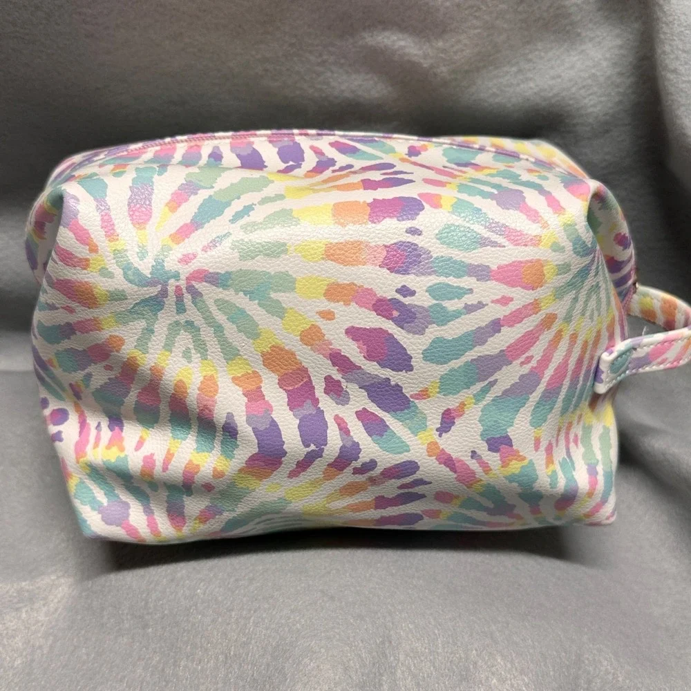 Betsey Johnson Tie Dye Cosmetic Makeup Loaf Bag Travel